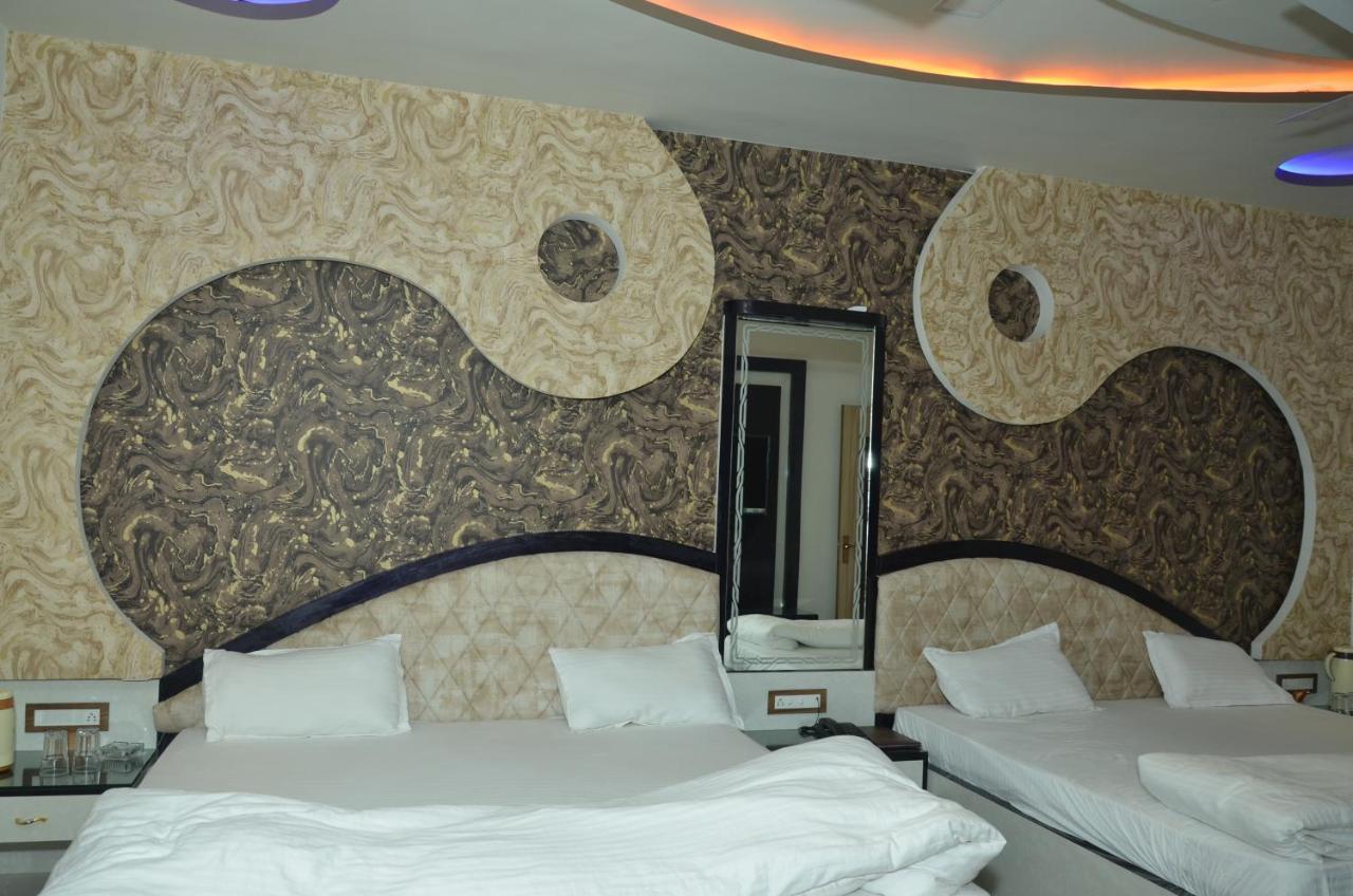Hotel Paradise Inn Auraiya Eksteriør bilde